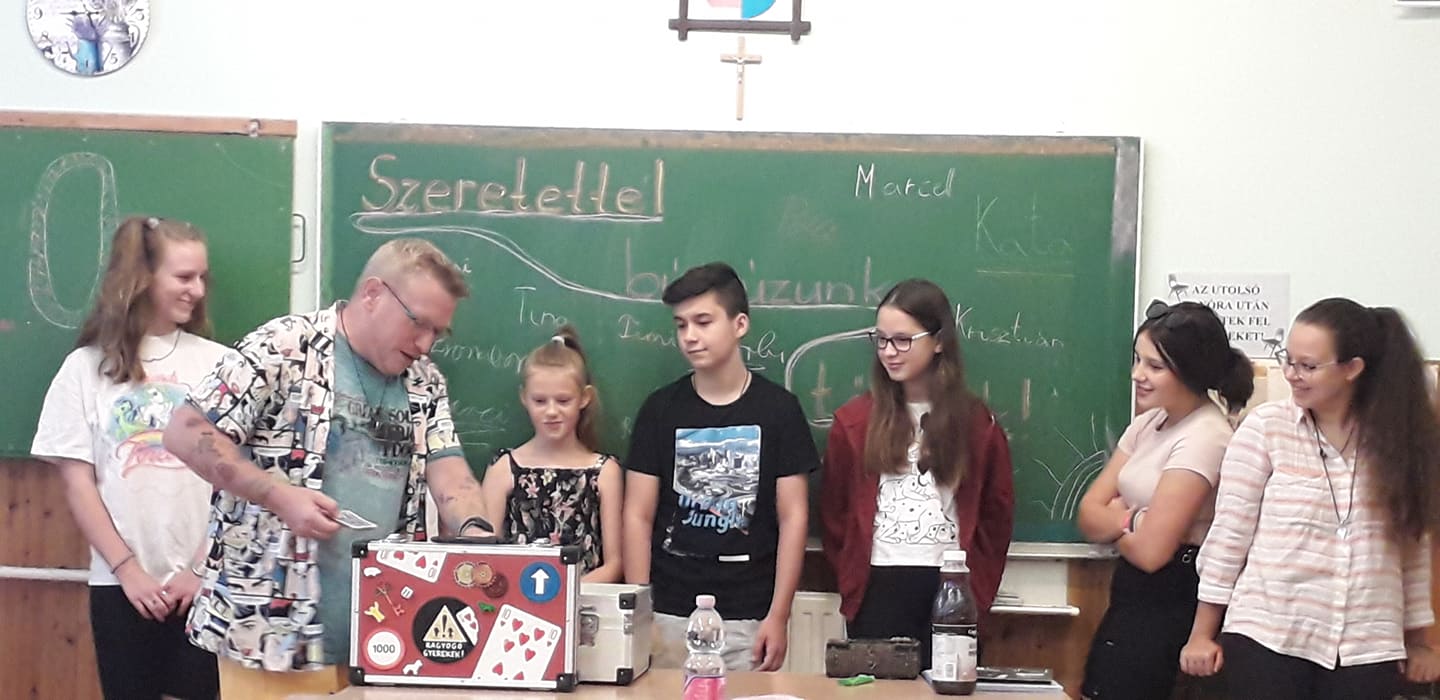 Kocséron járt Vámos Robi!