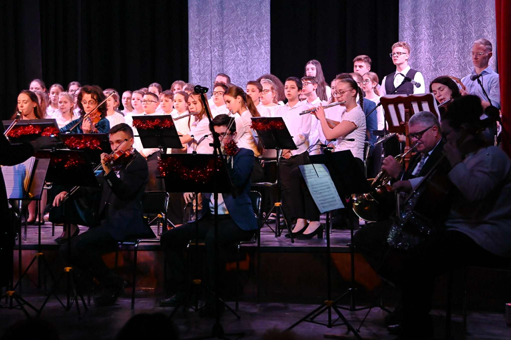 Hangokból szőtt advent - Ünnepi dallamok a Weiner Leó Zeneiskolától