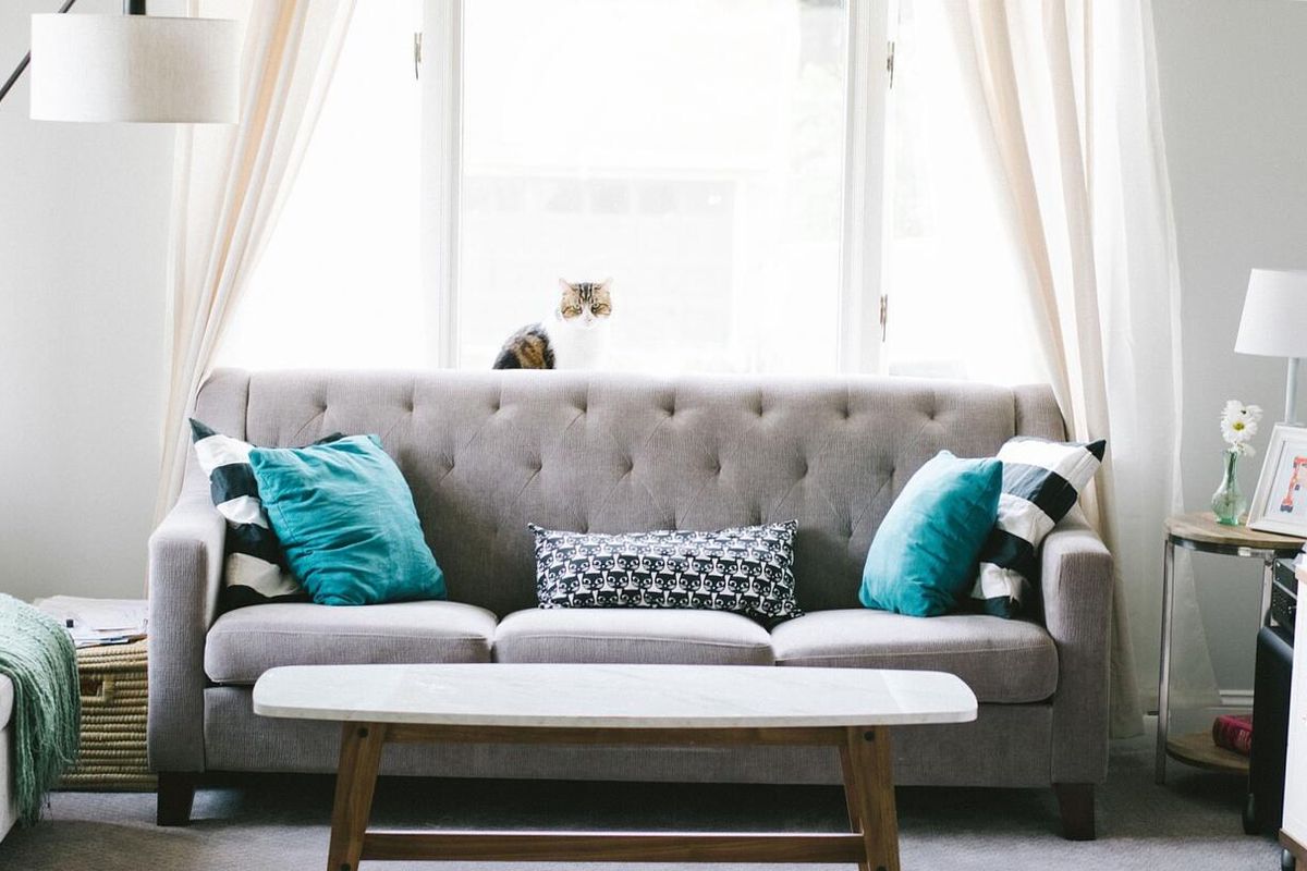 Állólámpák: dizájn és funkcionalitás otthonod bármelyik sarkában