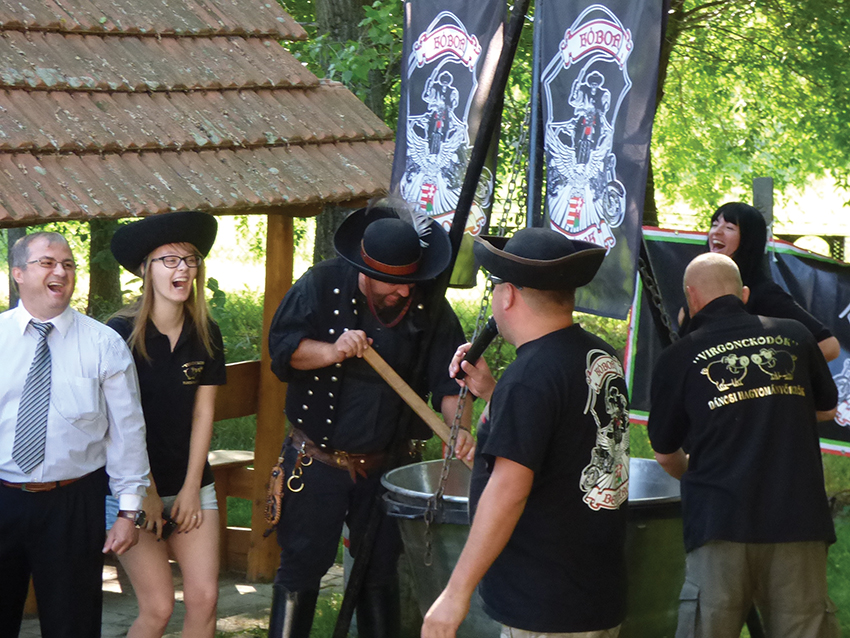 Nyílt nap jótékonysági főzéssel Abonyban