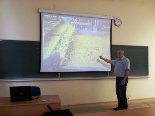 Dr. Ábrahám Tibor előadása a Műszaki Egyetemen