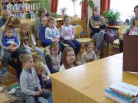 Mikulásváró a gyermekkönyvtárban