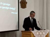 „Az igazságra és csakis az igazságra törekedj…”