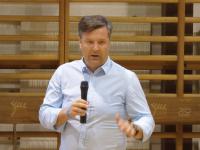 Zágráb: „… ha ránk szavaznak, kifizetjük a 150.000 Ft-ot a lakosságnak.”